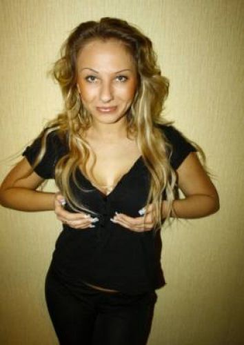 Таисия индивидуалка Санкт-Петербурга у метро Горьковская женщина индивидуалка спб